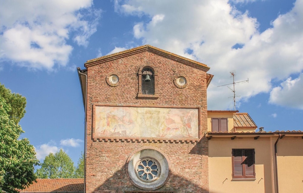 Amazing Home in Lajatico -pi- With 3 Bedrooms and Wifi