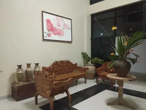 B&S Orchids Suites Hotel