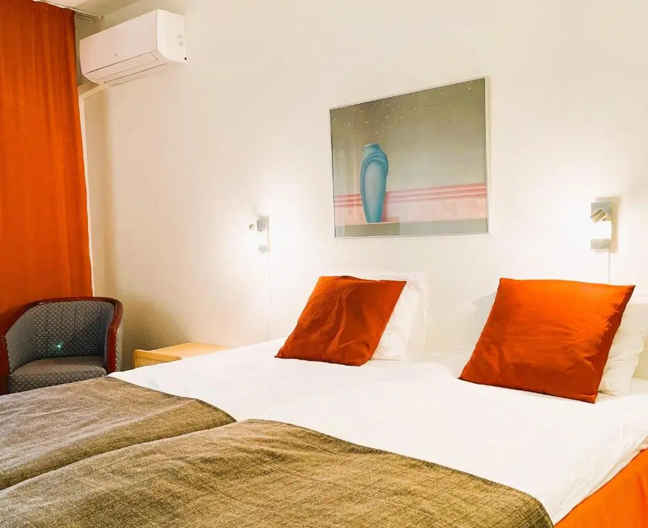 Economy room