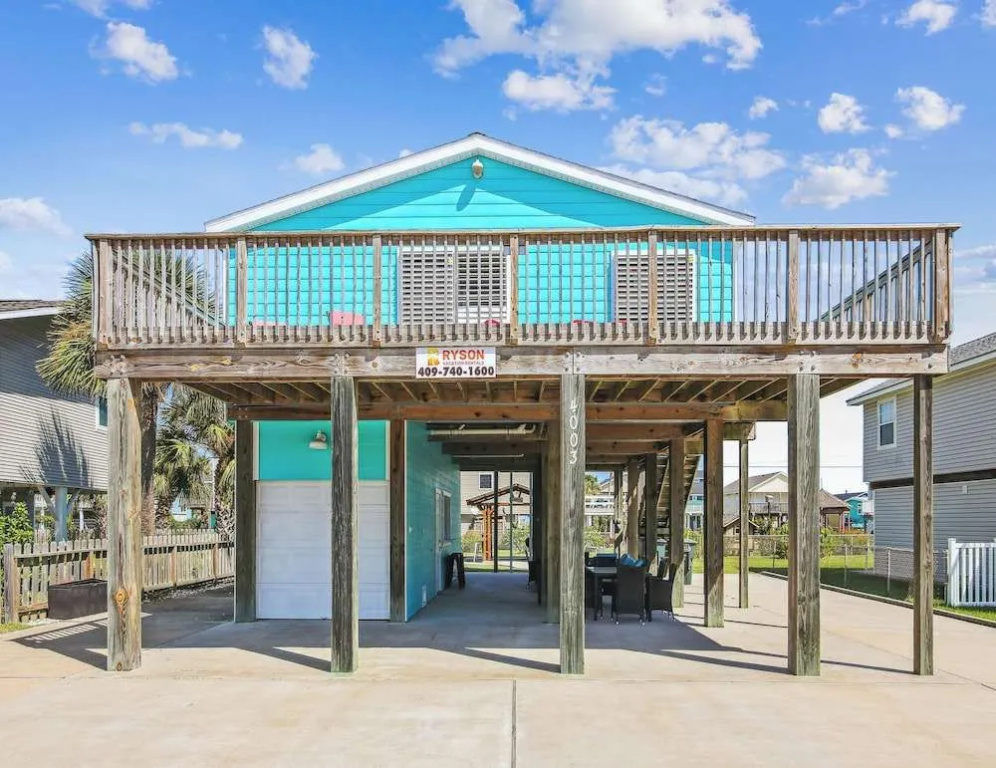The Wooden Fin by Ryson Vacation Rentals