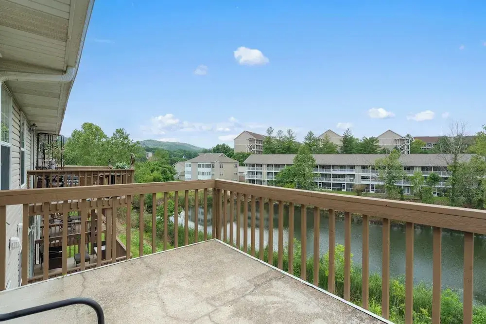 Pondside Paradise Retreat