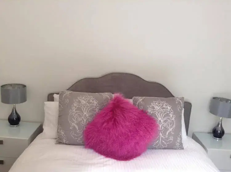 Mode Apartments - Urquhart Court