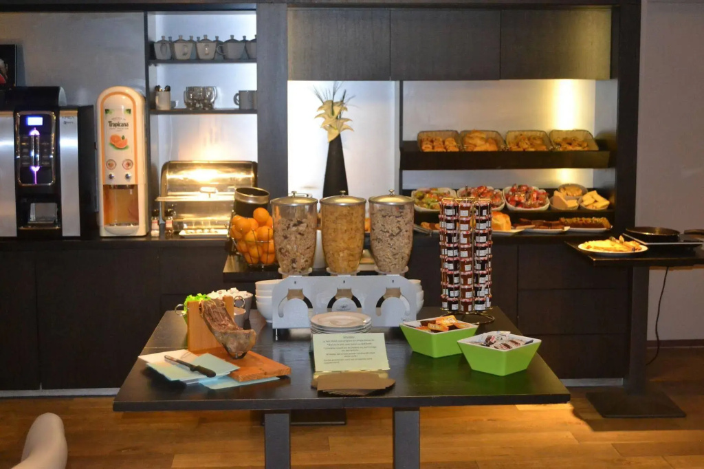 Hotel photo 11
