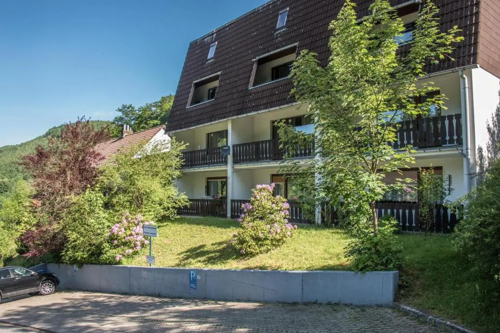 3 Bedrooms Apartment