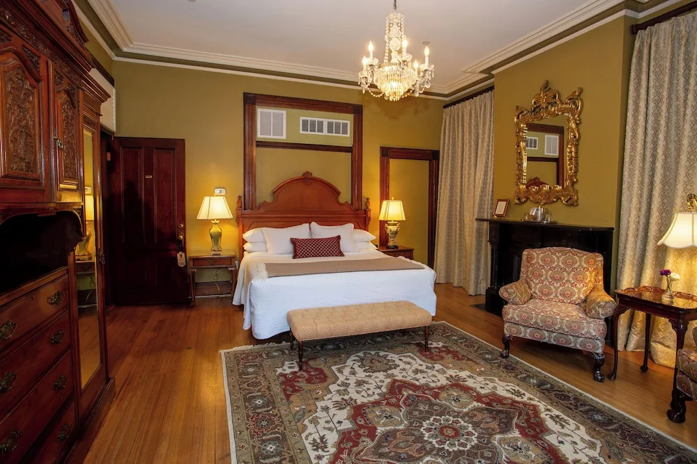 Luxury Double room with balcony (full double bed)
