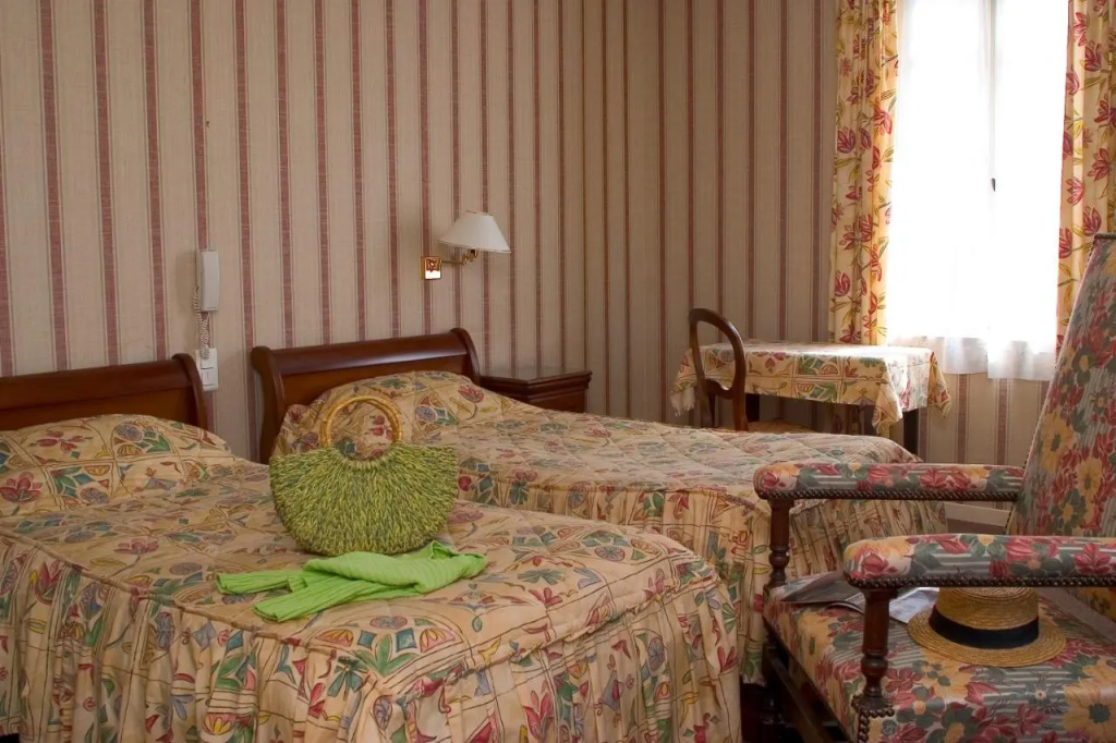 Hotel Le Commerce — 5