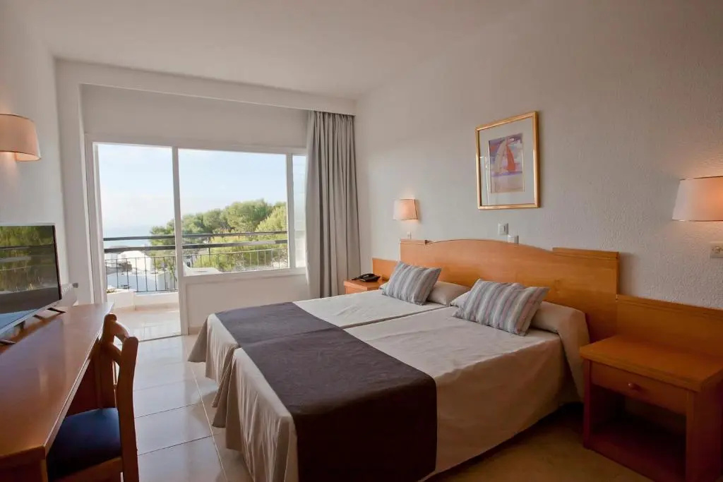 Standard Double room with sea view (twin beds)