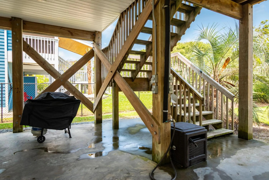 Seashell Cottage by Oak Island Accommodations