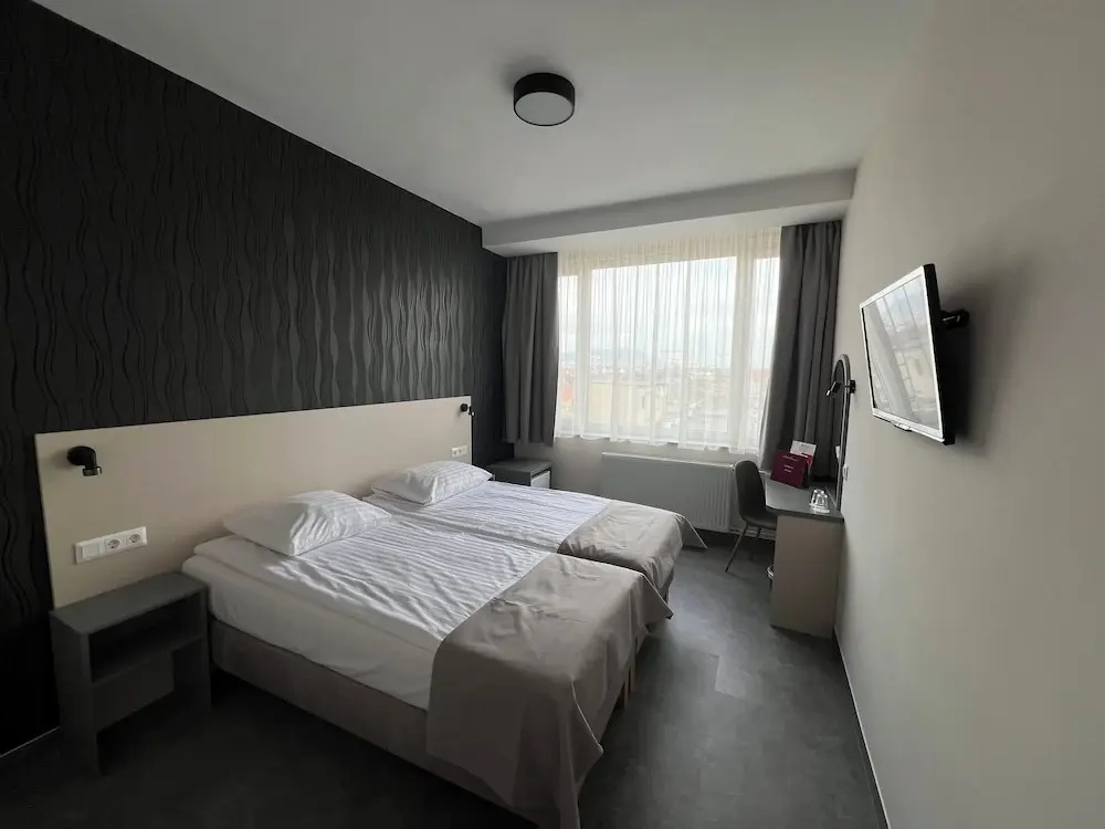Newly Renovated Standard Double room (full double bed)