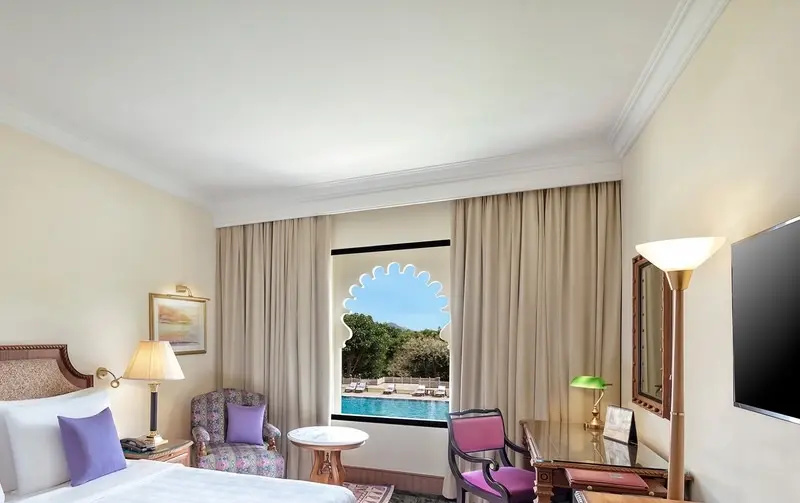 Deluxe room with pool view
