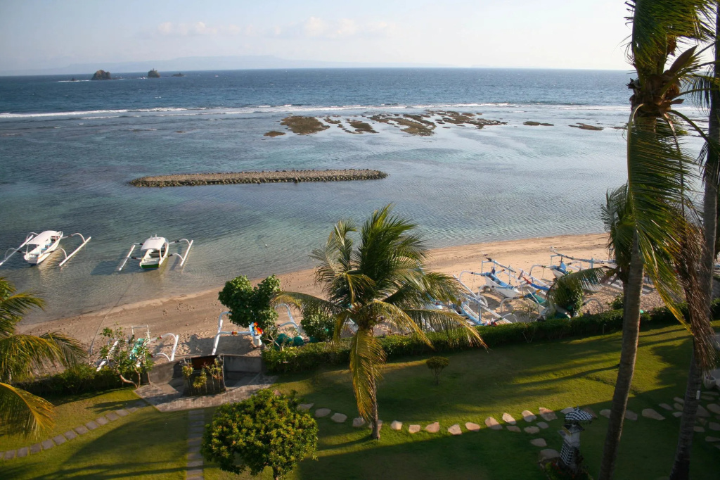 Beach & Waterfront