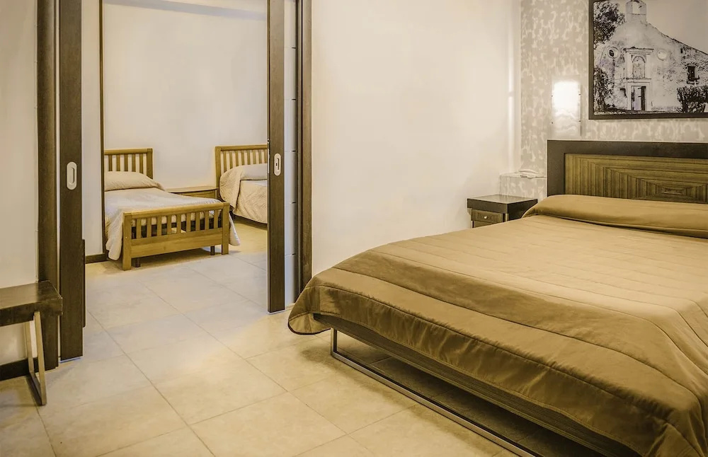 Standard Quadruple room with balcony