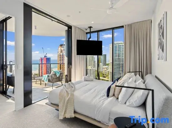 3 Bedrooms Penthouse Apartment