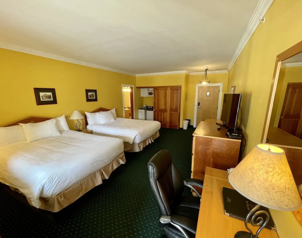 Premium Quadruple room with balcony