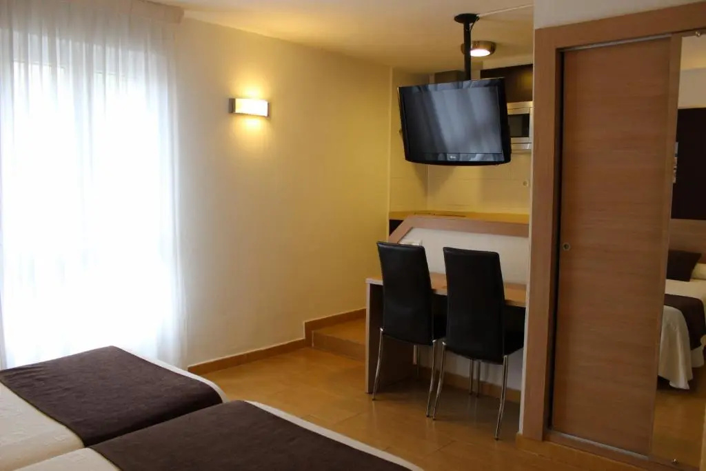 Double Studio (twin beds)