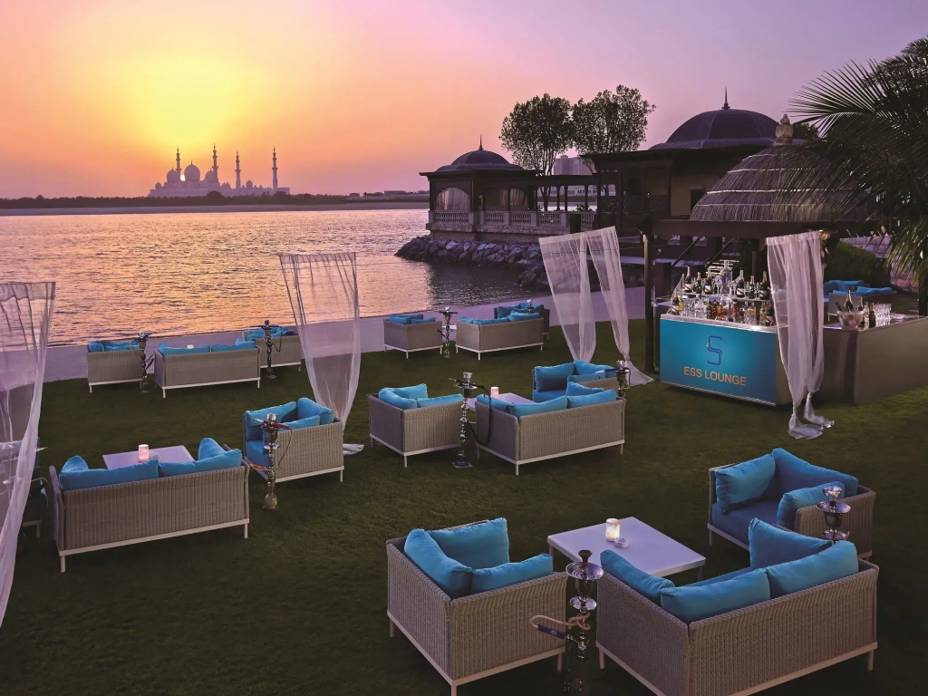 Shangri-La Hotel Apartments Qaryat Al Beri - фото 11