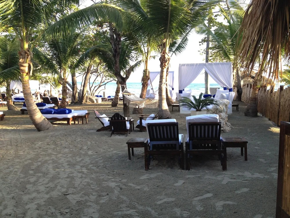 3br Villa With Vip Access - All Inclusive Program With Alcohol Included