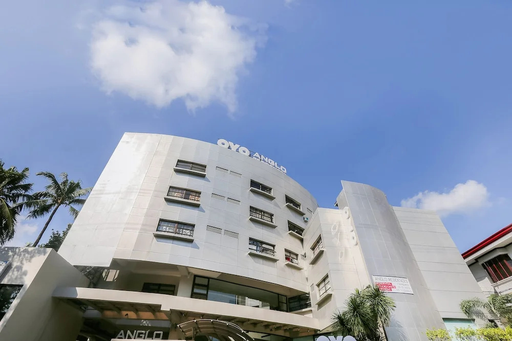 Anglo Residences by OYO Rooms