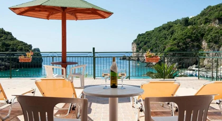 Beach & Waterfront