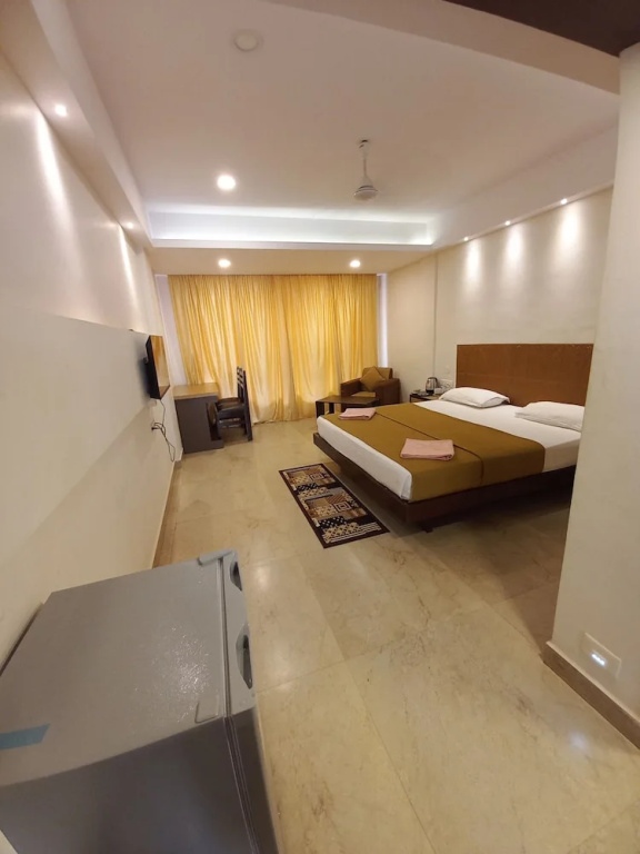 Standard Double room (full double bed)