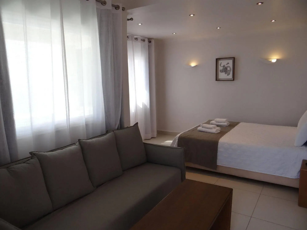 Amaze Suites