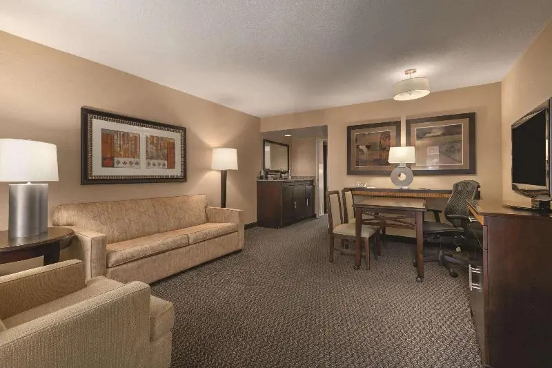 Embassy Suites Hotel Birmingham - Chambres