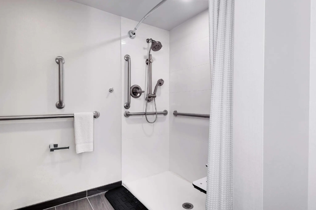 Embassy Suites by Hilton Raleigh Crabtree - Chambres