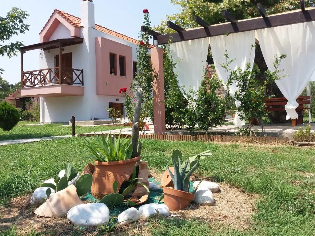 2 Bedrooms Cottage