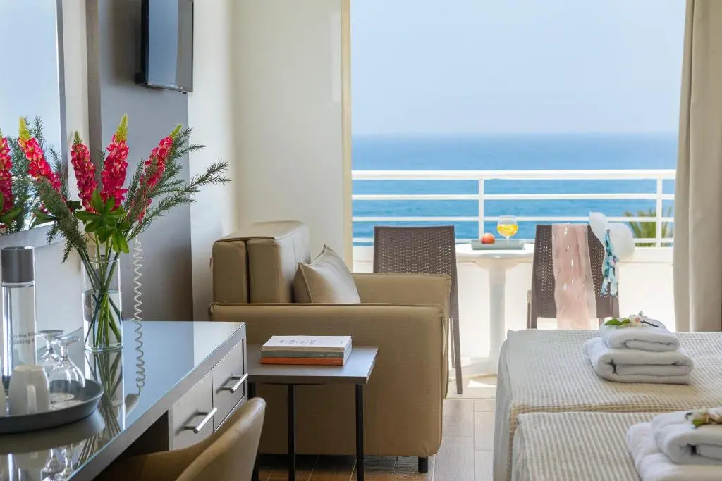 Queen's Bay Hotel - Chambres