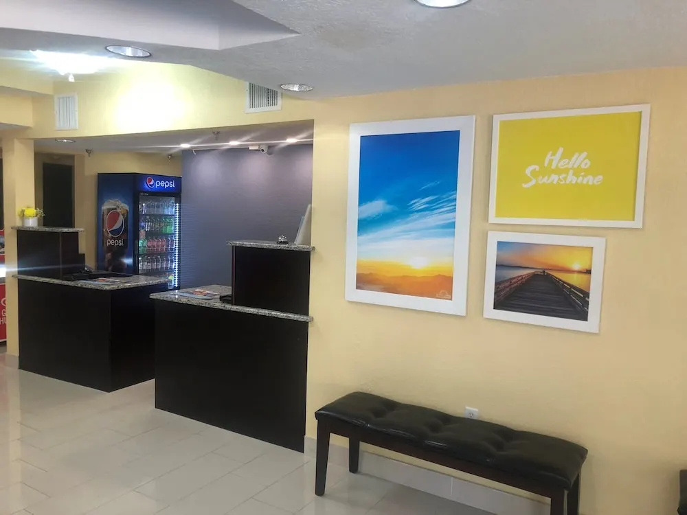 Lobby & Reception