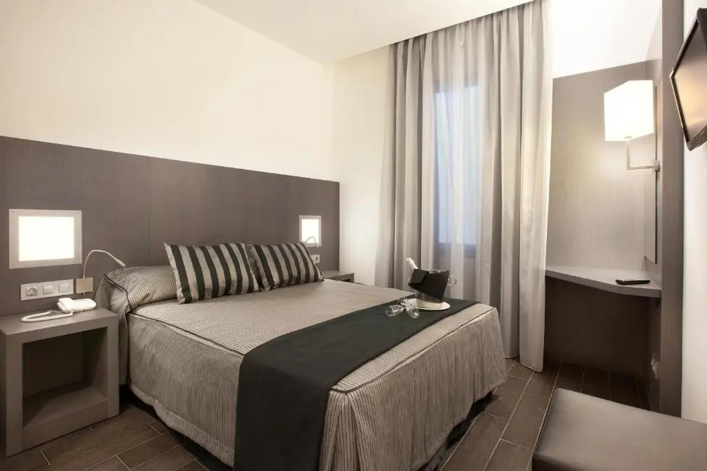 Superior Double room (full double bed)