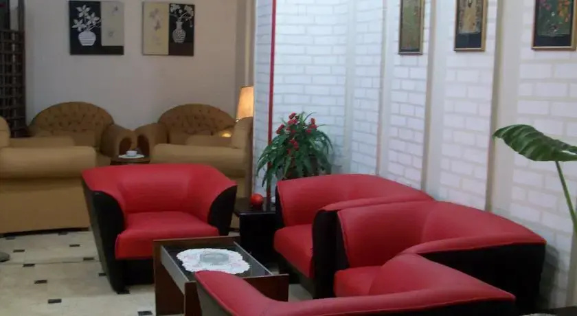 Noble Hotel