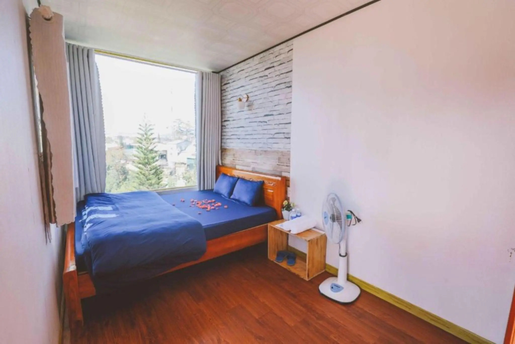 Standard Double room (full double bed)