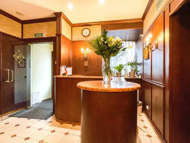 Lobby & Reception