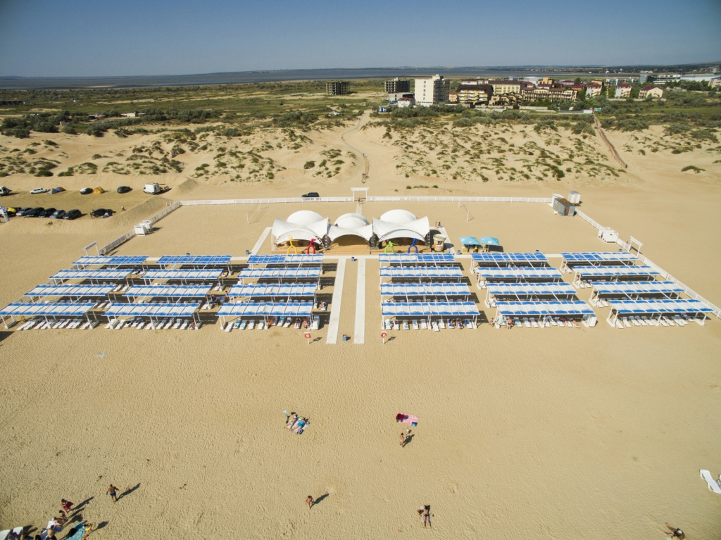 Beach & Waterfront