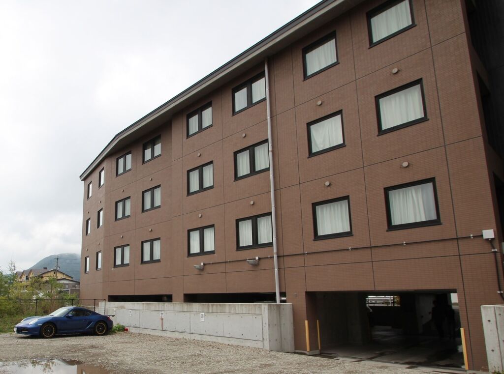 APA HOTEL KARUIZAWA-EKIMAE KARUIZAWASO by null