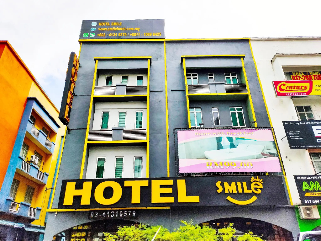 Smile Hotel Danau Kota — фото