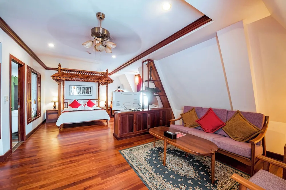 The Suite By Royal Crown Hotel - Chambres