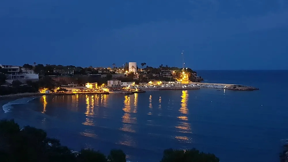 Beach & Waterfront
