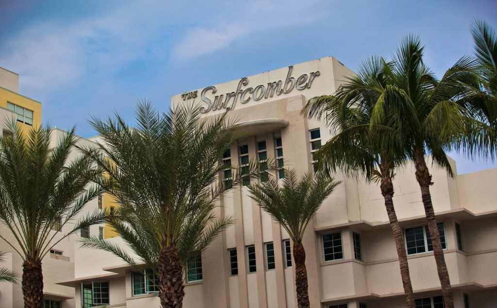 Kimpton Surfcomber Hotel by IHG