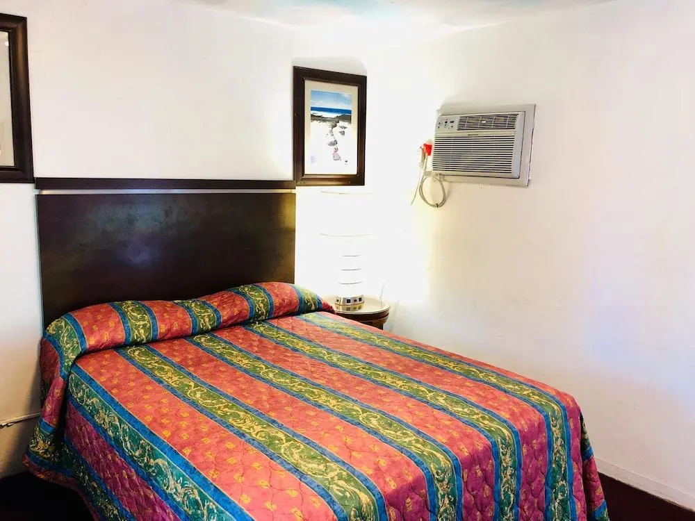 Отель Griffith Park Motel - LA Hollywood Area в Глендейле