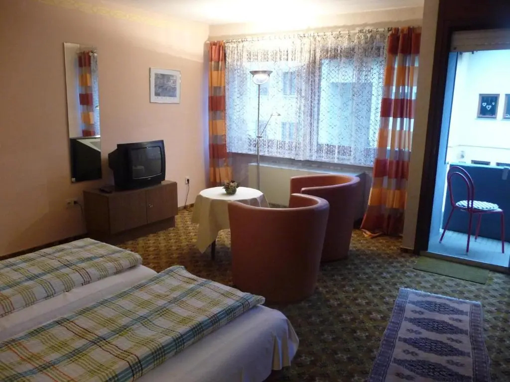 Standard Double room (full double bed)