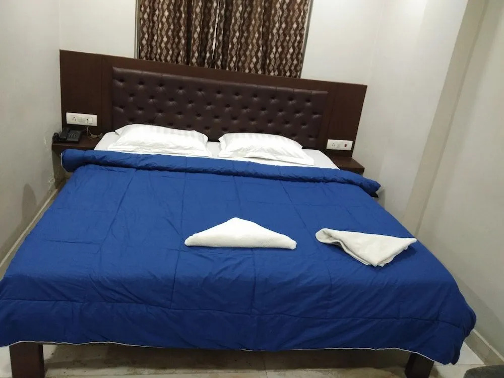 GOLDEN APPLE BOUTIQUE HOTEL by null