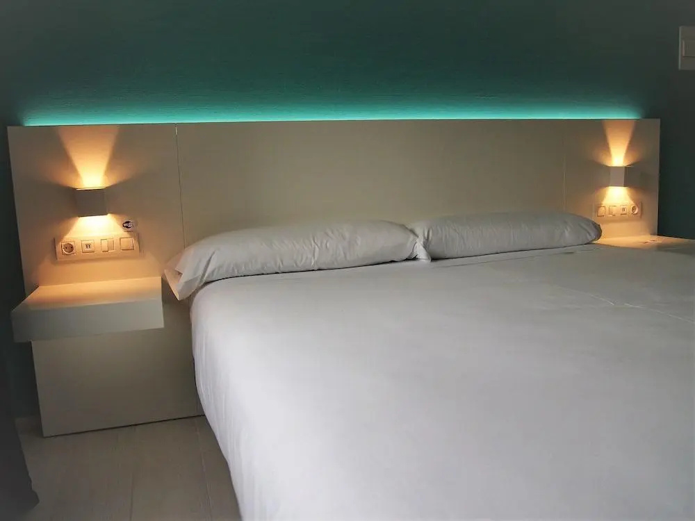 A de Lolo - Four Rooms