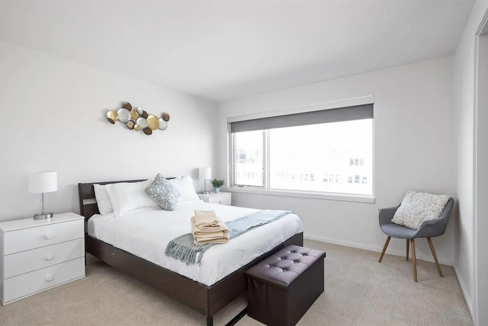 Luxurious Penthouse on Mass By CozySuites