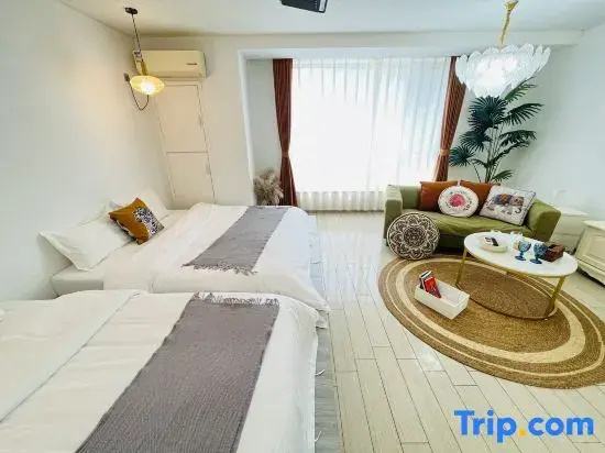 Standard Quadruple Family room