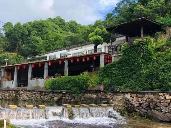 Yandangshan Longqiu Hostel