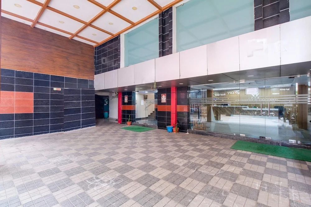 Suite Gajuwaka Near CMR Mall