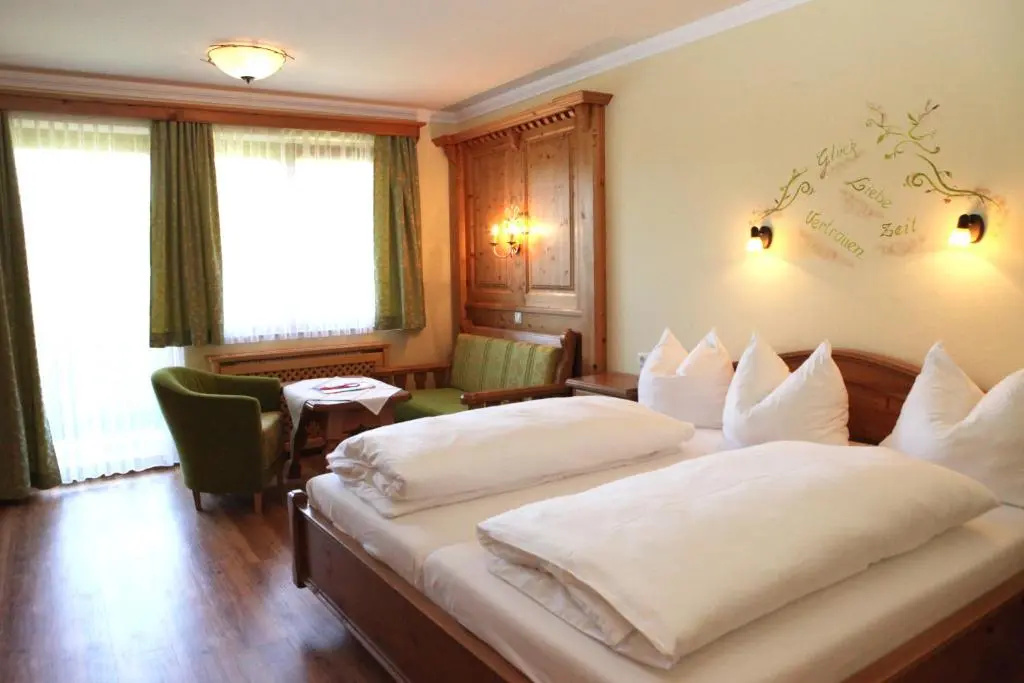 Standard Double room with balcony (full double bed)