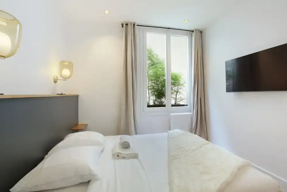Elegant Apartment at the Palais Royal Opera — фото